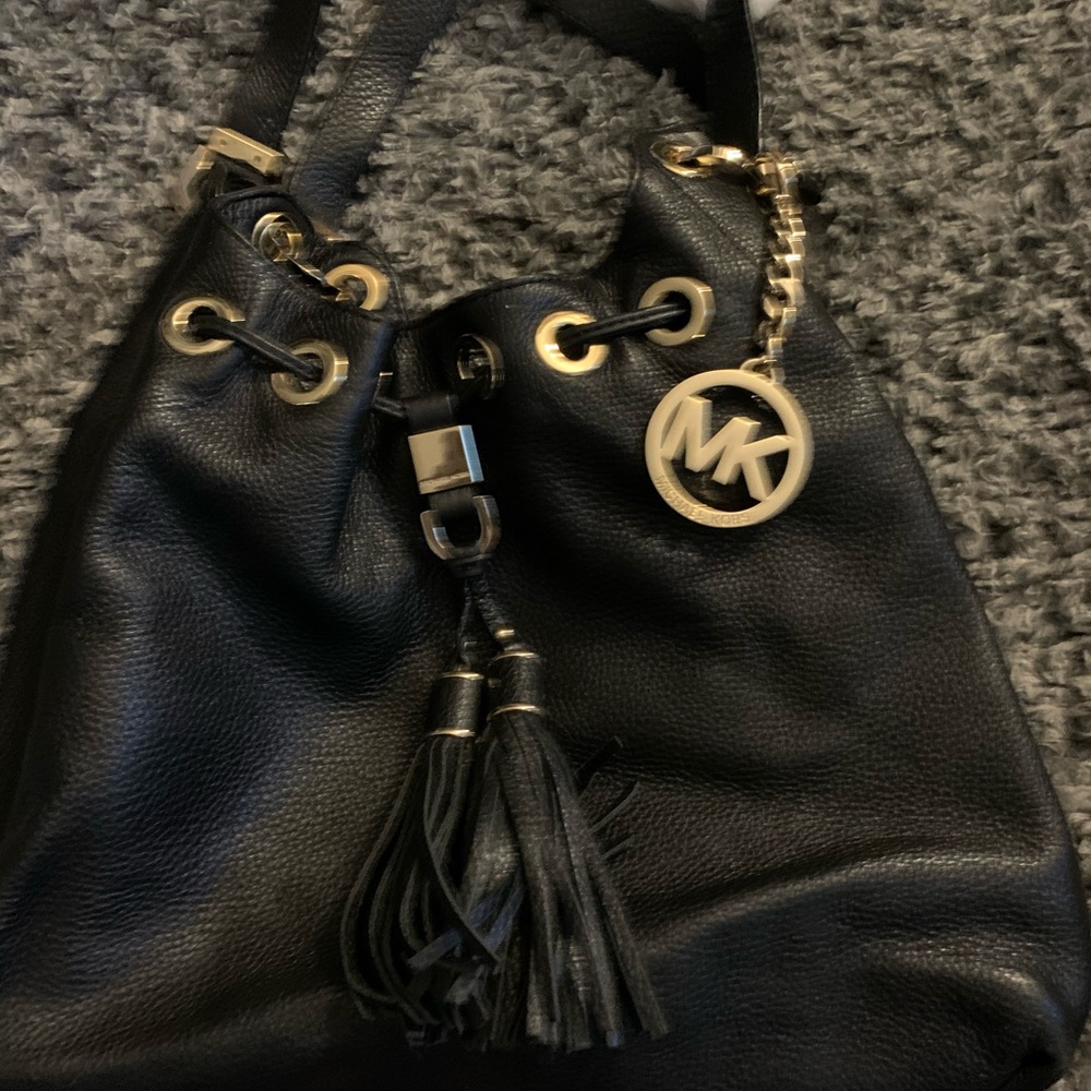 Micheal Kors purse